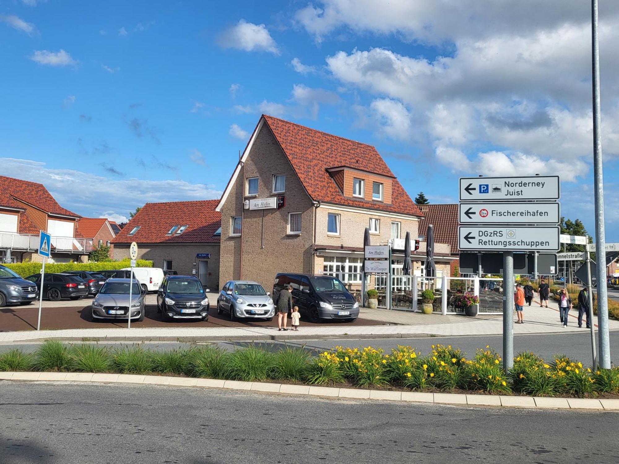 Hotel Pension Am Hafen Norddeich  Exterior photo