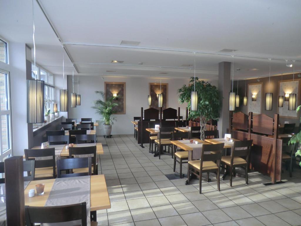 Hotel Pension Am Hafen Norddeich  Exterior photo